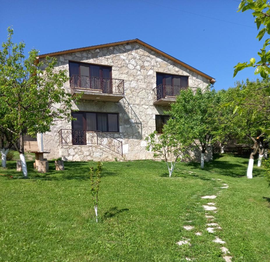 Guest House Ijevan'S Garden Exterior photo