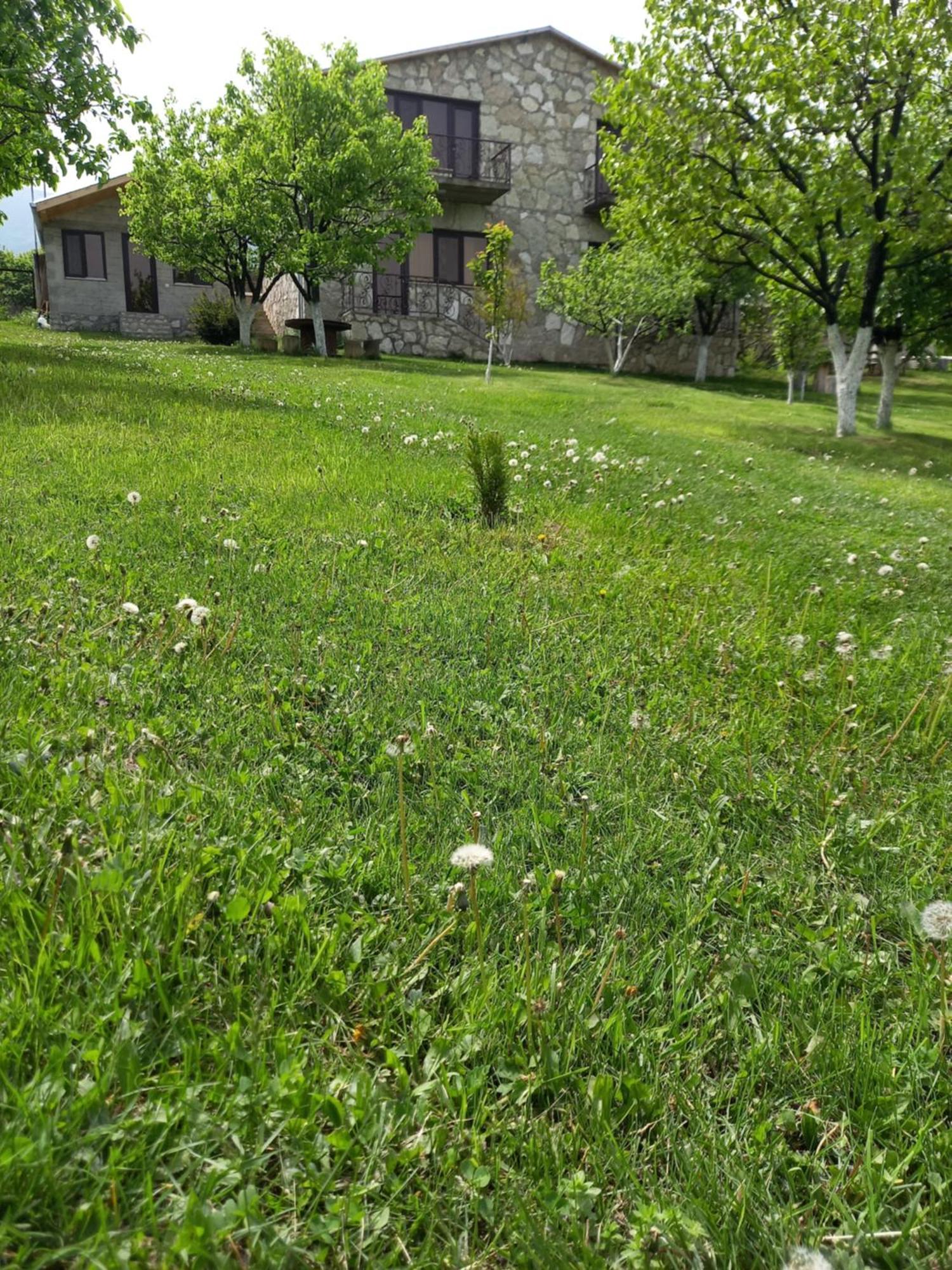 Guest House Ijevan'S Garden Exterior photo